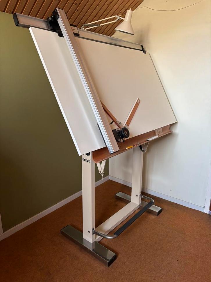 Professionele tekentafel van Arnal, Doe-het-zelf en Verbouw, Tekentafels, Gebruikt, Ophalen