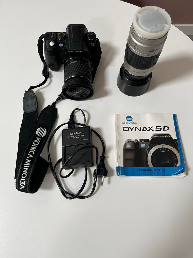 Konica Minolta digitale camera met defect, Audio, Tv en Foto, Fotocamera's Digitaal, Spiegelreflex, Konica, Ophalen of Verzenden