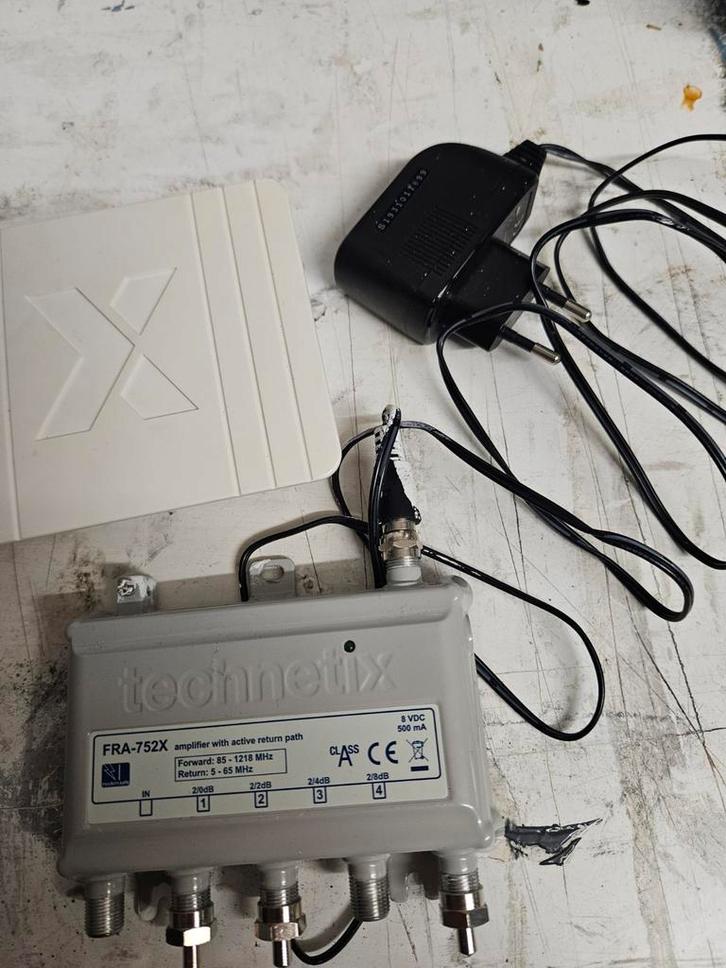 Technetix FRA-752X Versterker met actieve retourweg, Computers en Software, Routers en Modems, Gebruikt, Ophalen of Verzenden