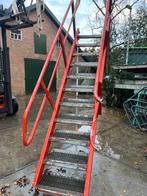 Trap antislip treden 2.47m 11 tree 60 br gegalvaniseerd leun, Doe-het-zelf en Verbouw, Ladders en Trappen, Ophalen, Gebruikt, Trap