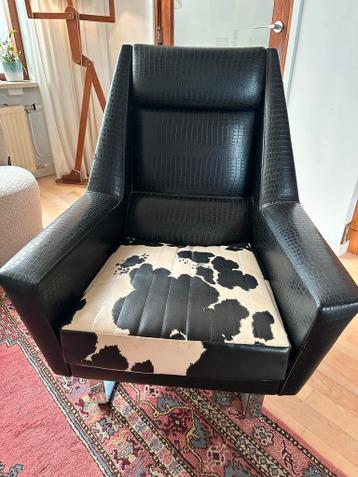 Unieke vintage fauteuil met koeienprint