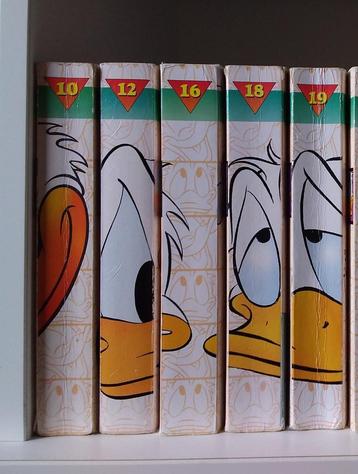 Donald duck dubbelpockets, 5 stuks, in nette staat beschikbaar voor biedingen