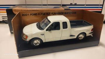 Motormax Ford F-150 XLT Flareside Supercab White  beschikbaar voor biedingen