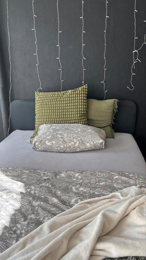 IKEA Bed incl. Mattress (140x200 cm) – €155 – Hilversum, Huis en Inrichting, Slaapkamer | Bedden, Zo goed als nieuw, Tweepersoons