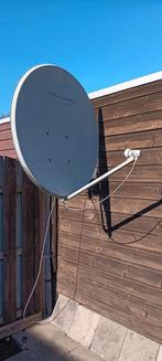 Schotelantennes 7,50 € zonder lnb als met lnb 15€, Ophalen, Zo goed als nieuw
