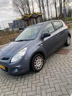 Hyundai I 20 1.2 5-DRS 2011 Grijs, Te koop, Zilver of Grijs, Geïmporteerd, 5 stoelen