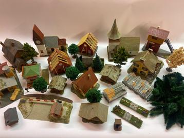 ** SCITTERENDE SET HUIZEN EN GEBOUWEN H0 +/- 25 stuks ** beschikbaar voor biedingen