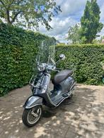 Vespa Primavera 50cc Touring – topstaat – juni 2023 – grijs, Ophalen, Overige modellen, Maximaal 45 km/u, Zo goed als nieuw