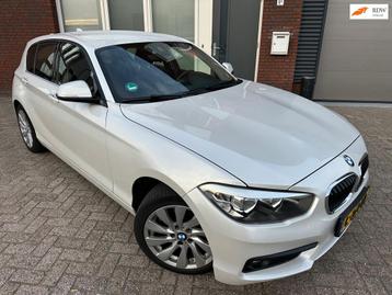 BMW 1-serie 116i Sport / Navi / PDC / Clima / Cruise beschikbaar voor biedingen