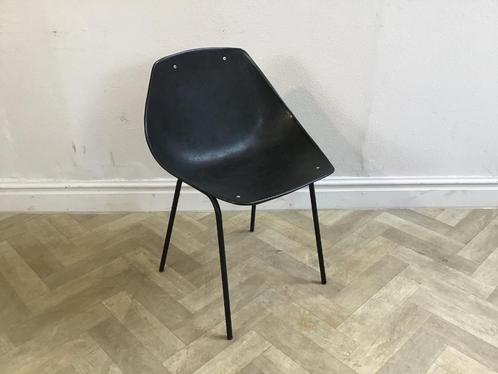 Coquilage stoel Pierre Guariche, Huis en Inrichting, Stoelen, Gebruikt, Eén, Kunststof, Metaal, Zwart, Ophalen