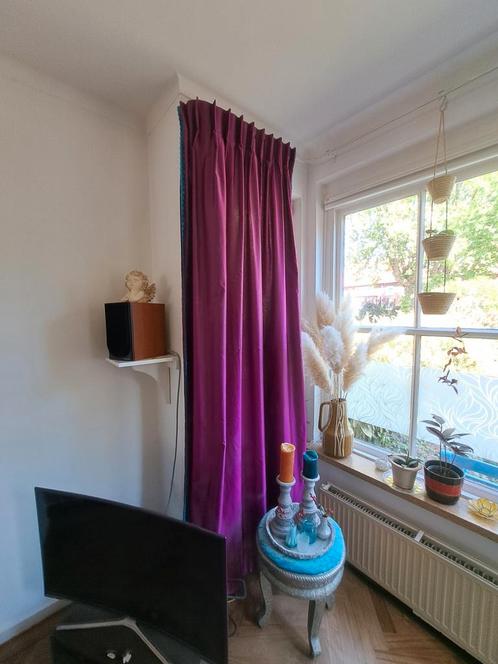 4 fuchsia showbanen (totaal prijs), lichte glans, Huis en Inrichting, Stoffering | Gordijnen en Lamellen, Gebruikt, 200 cm of meer