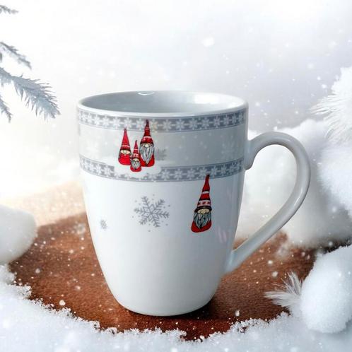 Set van 4 Zweedse Mokken met Kerst Trollen Kabouters, Huis en Inrichting, Keuken | Servies, Zo goed als nieuw, Overige typen, Overige stijlen