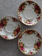 3 Schoteltjes Bone China, Verzamelen, Porselein, Kristal en Bestek, Ophalen of Verzenden, Zo goed als nieuw, Porselein, Kop en/of schotel