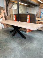 Aanbieding  showroom boomstam tafel eiken  behandeld, Ophalen, Eikenhout, Nieuw, Vijf personen of meer
