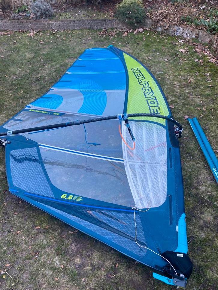 Neilpryde evo 14 6.5 m2 + evo 12 5.8, Watersport en Boten, Windsurfen, Gebruikt, Zeil, Met draagtas, 5 tot 7 m², Ophalen