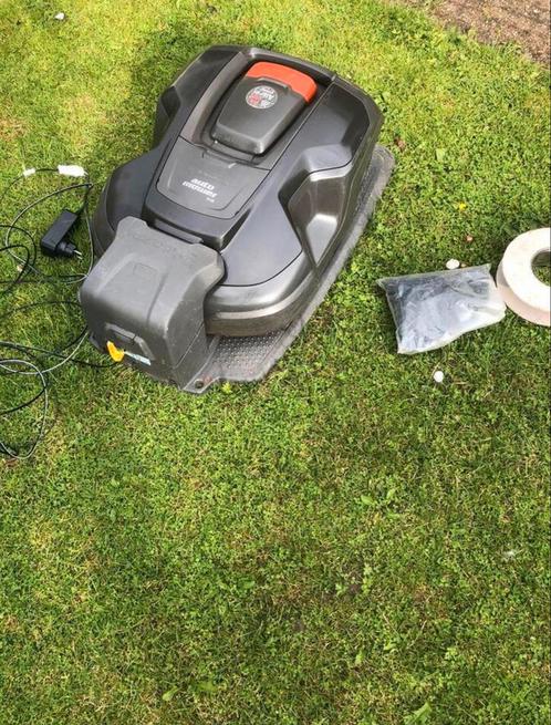 Husqvarna 310 Automower robotmaaier met toebehoren (1000 m2), Tuin en Terras, Robotmaaiers, Ophalen of Verzenden