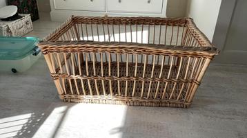 Rieten mand. 90x60.   40 diep beschikbaar voor biedingen