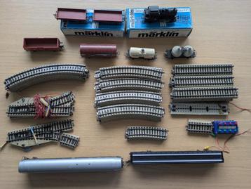 Märklin spoorbaan met locomotief en rijtuigen beschikbaar voor biedingen