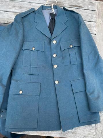 Modern RAF gala uniform beschikbaar voor biedingen
