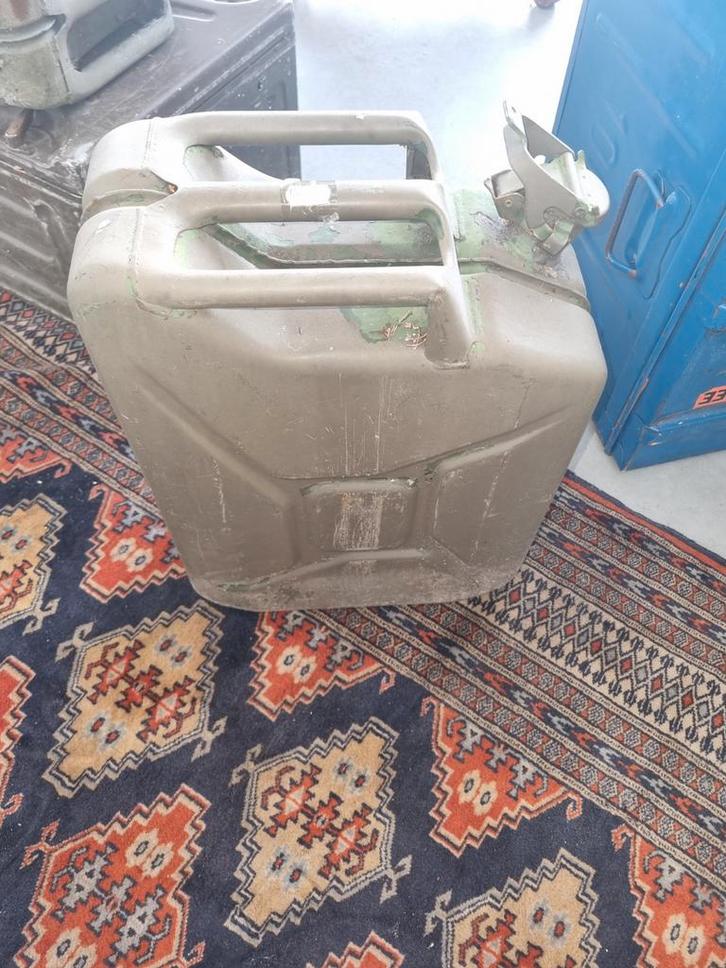 2 Jerrycans - Brandstoftanks, Auto diversen, Auto-accessoires, Ophalen