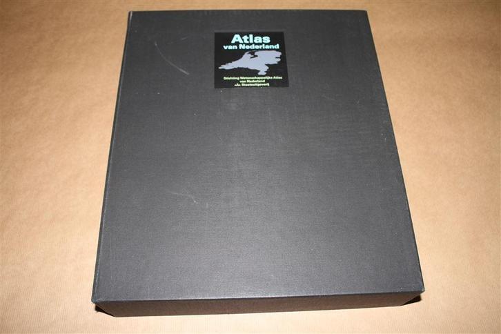 Atlas van Nederland. Verzamelbox., Boeken, Atlassen en Landkaarten, Gelezen, Landkaart, Nederland, 1800 tot 2000, Ophalen of Verzenden