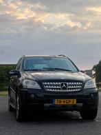 Mercedes-Benz ML 300pk grijskenten, Auto's, Automaat, Zwart, 190 pk, Alcantara