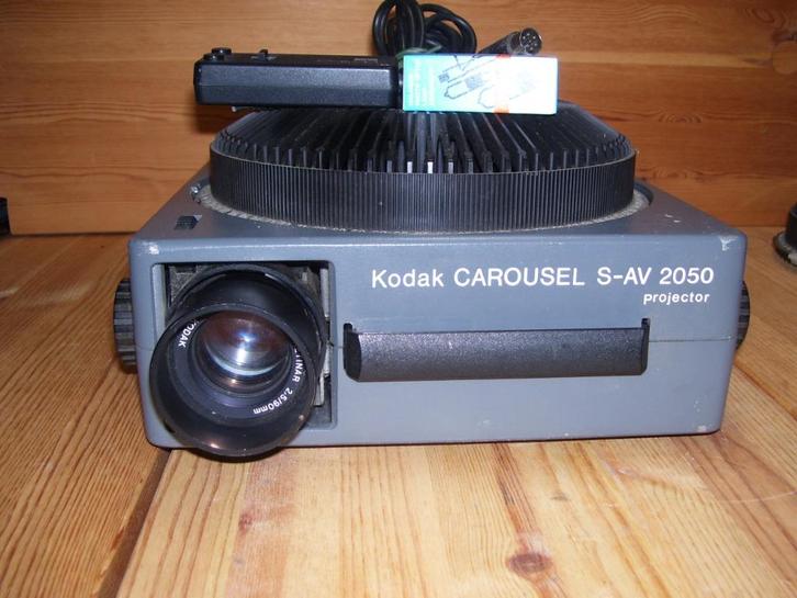 Kodak Carousel S-AV 2050 diaprojector, Audio, Tv en Foto, Diaprojectors, Gebruikt, Ophalen