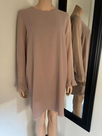 TWINSET   nette jurk  MAAT M  NIEUW beschikbaar voor biedingen