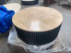 Richmond Interiors salontafel Hampton travertin mango hout, Huis en Inrichting, Tafels | Salontafels, Ophalen, 50 tot 100 cm, Rond