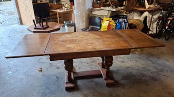Te Koop, klassieke eettafel,  uitklapbaar beschikbaar voor biedingen