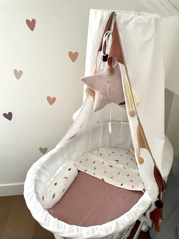 Wiegje - rotan - wit, Kinderen en Baby's, Kinderkamer | Bedden, Zo goed als nieuw, Minder dan 140 cm, Minder dan 70 cm, Ophalen