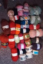 Groot partij van 30 bollen diverse soorten wol en garens, Ophalen of Verzenden, Nieuw, Breien of Haken, Wol of Garen