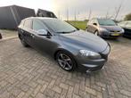 Volvo V40 1.6 D2 R-design 2013 Grijs, Auto's, Voorwielaandrijving, 4 cilinders, Origineel Nederlands, 1560 cc