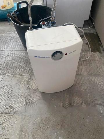 Itho Daalderop close-in boiler, 10 ltr. Met inlaadcombinatie beschikbaar voor biedingen