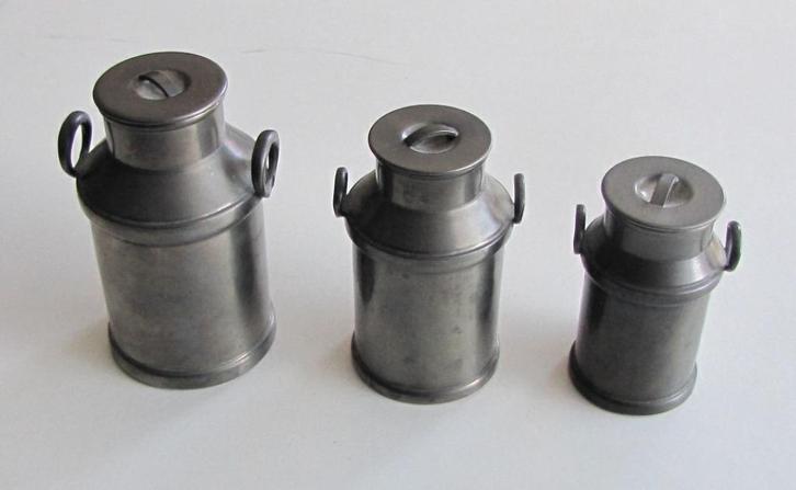 Miniatuur melkbussen van tin, Antiek en Kunst, Antiek | Tin, Ophalen of Verzenden