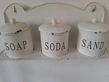 Vintage Keukenrek met 3 Voorraadpotten beschikbaar voor biedingen