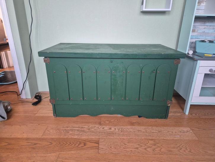 Oude dekenkist omgebouwd tot speelgoedkist, Huis en Inrichting, Woonaccessoires | Kisten, Gebruikt, 50 tot 75 cm, 50 tot 75 cm