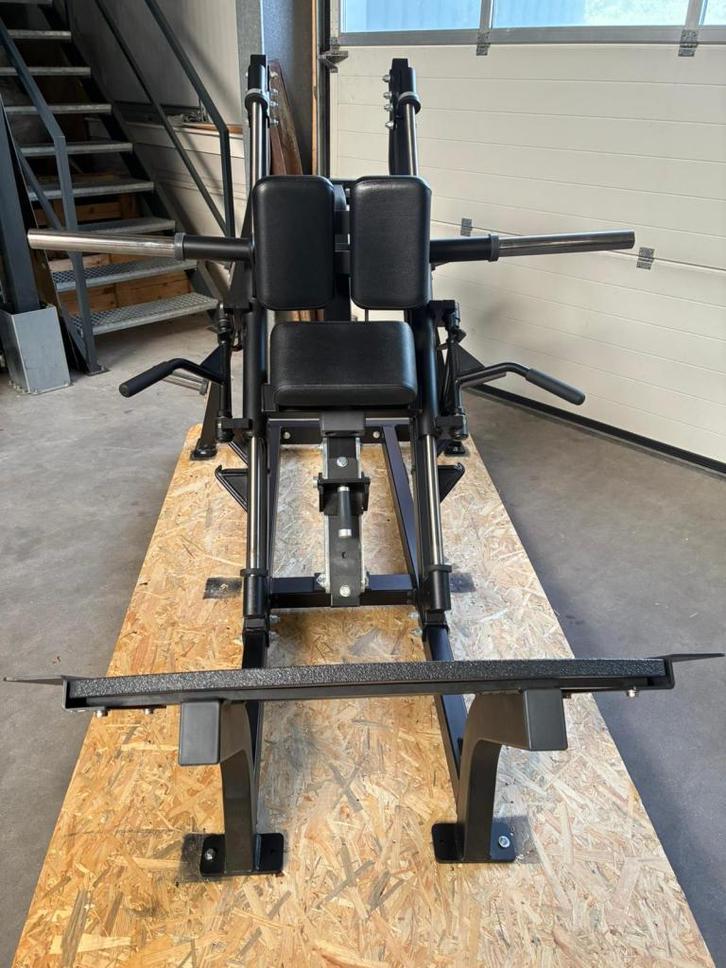 Hammer Strength Hack Squat, Sport en Fitness, Fitnessapparatuur, Gebruikt, Krachtstation, Ophalen of Verzenden