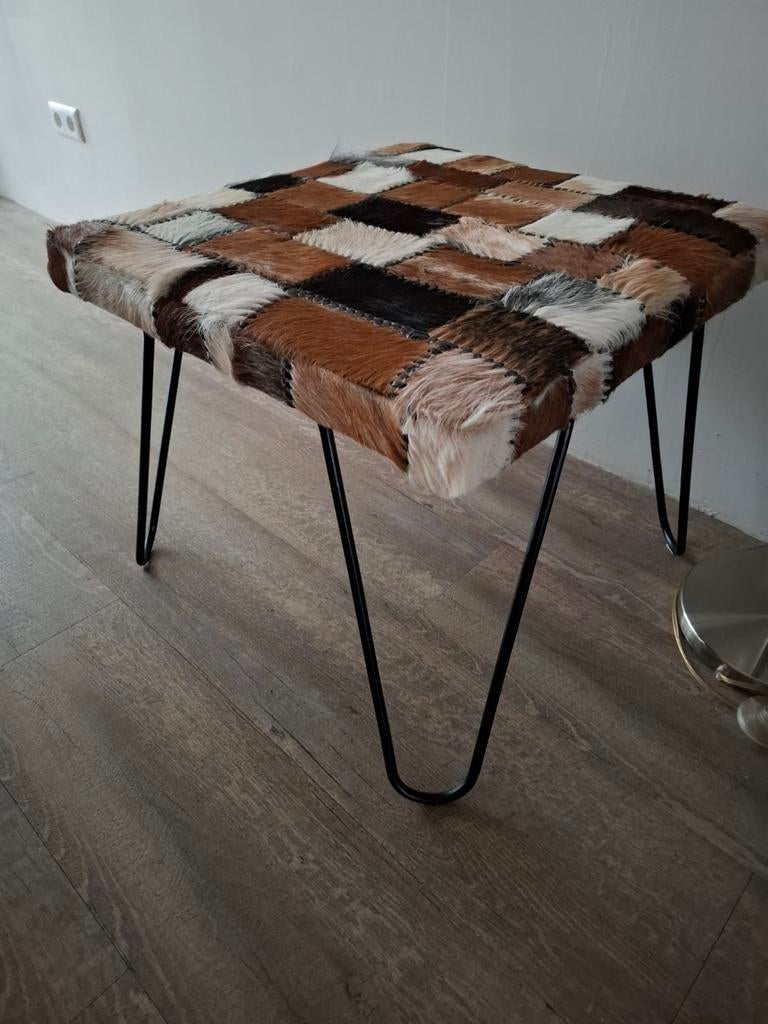 Supergaaf patchwork tafeltje, geitenhuid, Vierkant, 55 tot 75 cm, Zo goed als nieuw, Ophalen