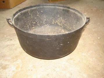 Heksenketel kookpot grape bloempot 1 beschikbaar voor biedingen