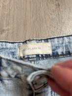 REVELATION korte spijkerbroek lichtblauw nieuwstaat mt 34 DP, Kleding | Dames, Spijkerbroeken en Jeans, Zo goed als nieuw, W27 (confectie 34) of kleiner