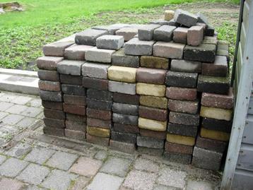 GRATIS: verschillende kleuren cobblestones beschikbaar voor biedingen
