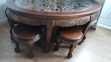 Authentieke, unieke handgesneden Acajou salontafel beschikbaar voor biedingen