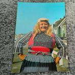 Kaart Marker klederdracht(32), Ophalen of Verzenden, 1960 tot 1980, Ongelopen, Klederdracht