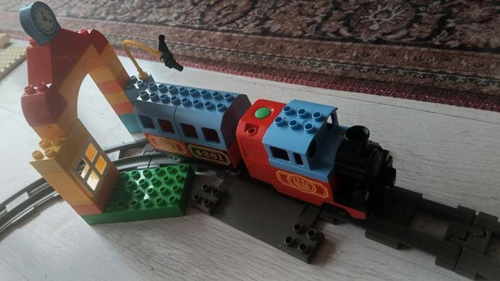 Electrische trein Duplo met heel veel extras, Kinderen en Baby's, Speelgoed | Duplo en Lego, Zo goed als nieuw, Duplo, Ophalen of Verzenden