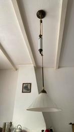 Hanglamp wit glas en koper/messing verstelbaar met katrol, Huis en Inrichting, Lampen | Hanglampen, Ophalen, Zo goed als nieuw