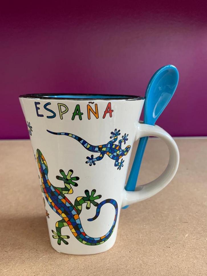 Spaanse Mok met Lepel, Huis en Inrichting, Keuken | Servies, Zo goed als nieuw, Kop(pen) en/of Schotel(s), Overige stijlen, Keramiek