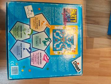 Party en Co junior beschikbaar voor biedingen