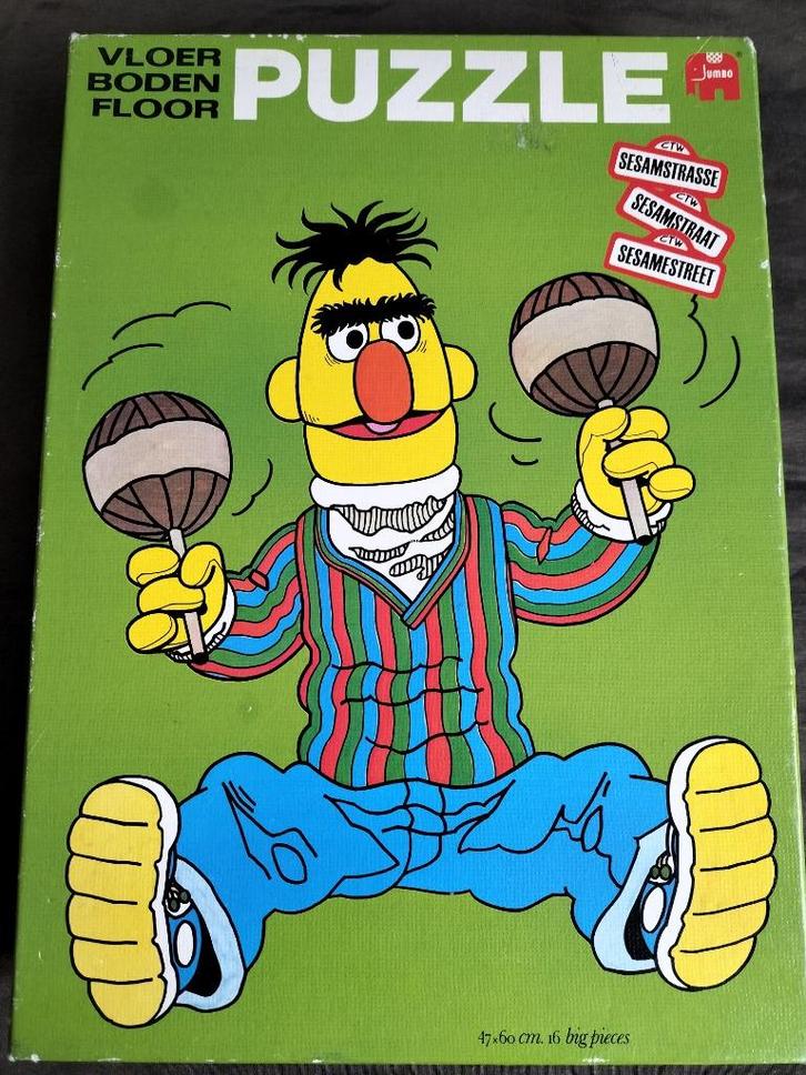 Sesamstraat vloerpuzzel Bert met sambaballen ( 16 grote st.), Kinderen en Baby's, Speelgoed | Kinderpuzzels, Zo goed als nieuw