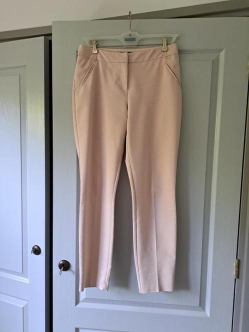 Zalmroze broek van Wallis, maat 38., Kleding | Dames, Broeken en Pantalons, Zo goed als nieuw, Maat 38/40 (M), Lang, Ophalen of Verzenden
